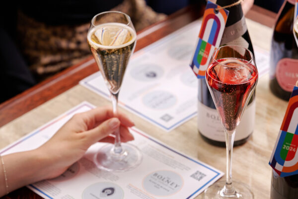 TASTE OF ENGLISH SPARKLING WINE